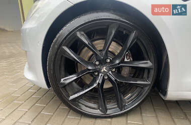 Лифтбек Tesla Model S 2018 в 