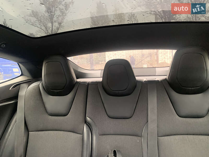 Лифтбек Tesla Model S 2018 в Ивано-Франковске