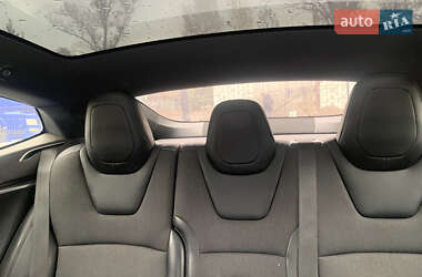 Лифтбек Tesla Model S 2018 в 
