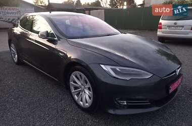 Лифтбек Tesla Model S 2018 в Шептицькому