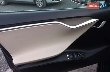 Лифтбек Tesla Model S 2017 в 