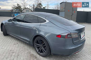Лифтбек Tesla Model S 2014 в 