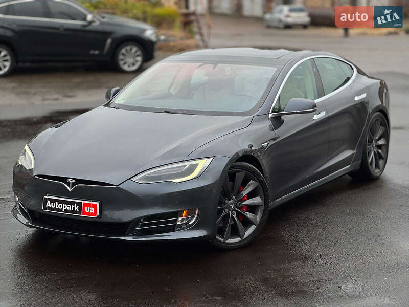 Ліфтбек Tesla Model S 2017 в Києві