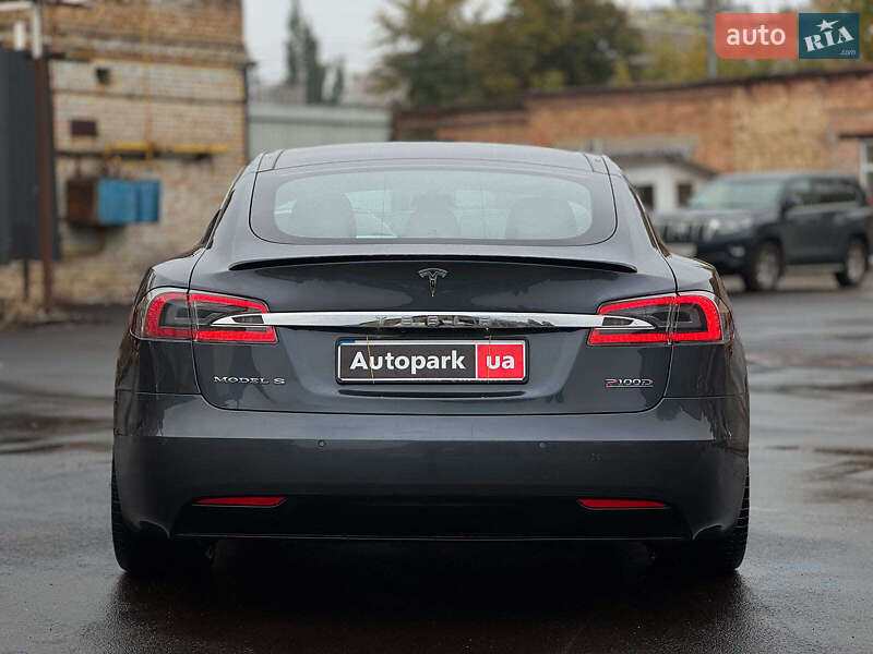 Ліфтбек Tesla Model S 2017 в Києві
