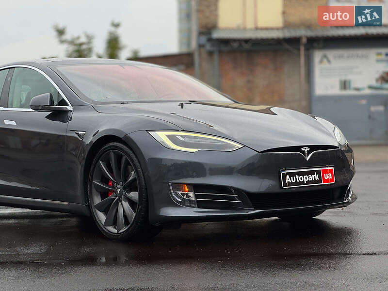 Ліфтбек Tesla Model S 2017 в Києві