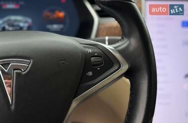 Лифтбек Tesla Model S 2017 в 