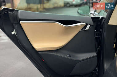 Лифтбек Tesla Model S 2017 в 