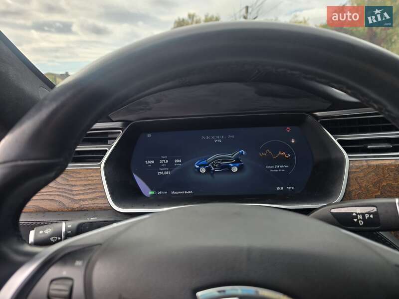 Ліфтбек Tesla Model S 2017 в Тисмениці