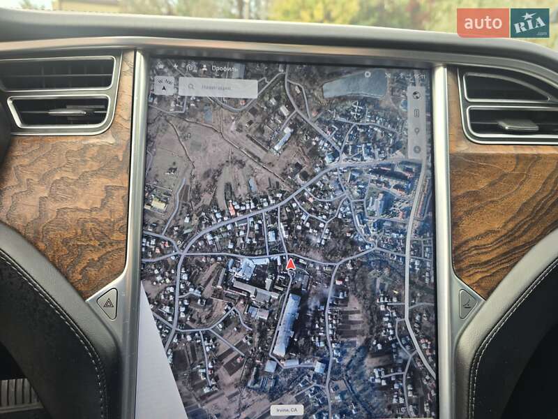 Ліфтбек Tesla Model S 2017 в Тисмениці