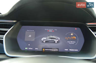Лифтбек Tesla Model S 2015 в 