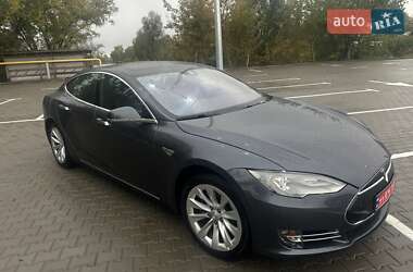 Ліфтбек Tesla Model S 2016 в 