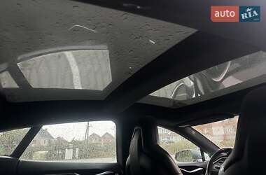 Ліфтбек Tesla Model S 2016 в 