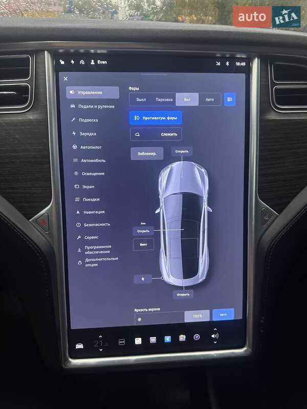 Ліфтбек Tesla Model S 2016 в Києві