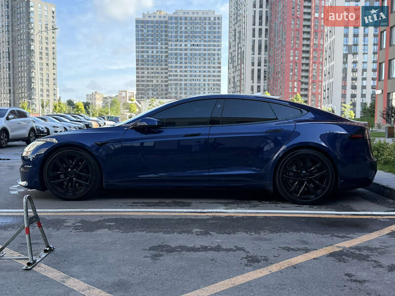 Лифтбек Tesla Model S 2022 в Киеве