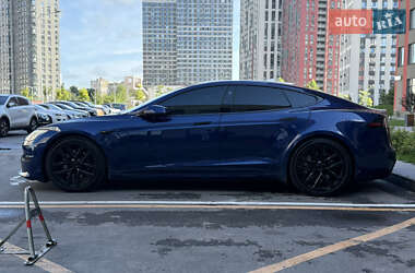 Лифтбек Tesla Model S 2022 в 