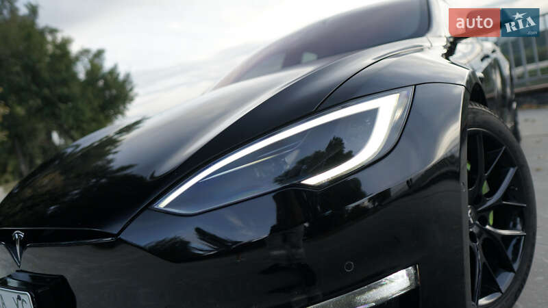 Лифтбек Tesla Model S 2022 в 