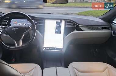 Лифтбек Tesla Model S 2016 в 