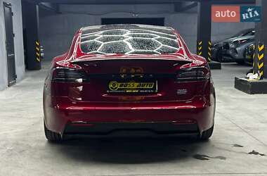Лифтбек Tesla Model S 2024 в Черновцах