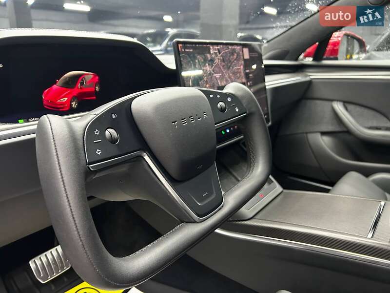 Лифтбек Tesla Model S 2024 в Черновцах