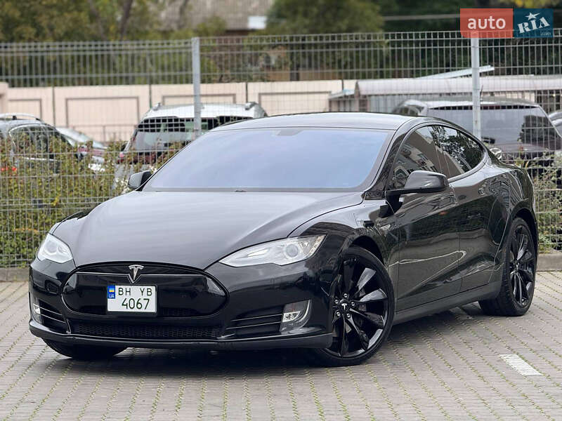 Tesla Model S 2013