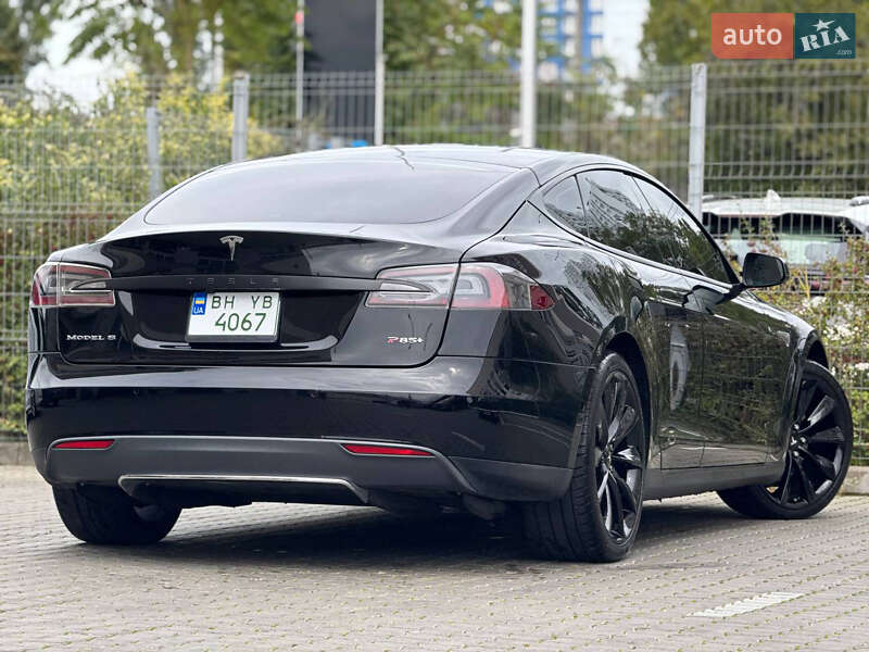 Ліфтбек Tesla Model S 2013 в Одесі