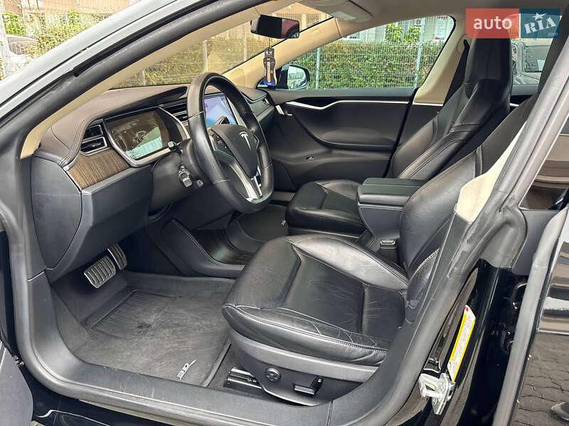 Ліфтбек Tesla Model S 2013 в Одесі