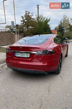 Лифтбек Tesla Model S 2013 в 