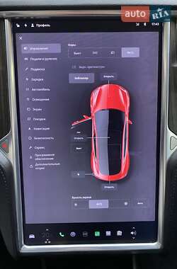 Лифтбек Tesla Model S 2013 в 