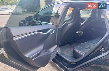 Лифтбек Tesla Model S 2013 в 