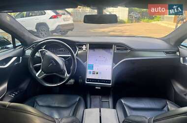 Лифтбек Tesla Model S 2013 в 