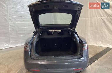 Ліфтбек Tesla Model S 2016 в 