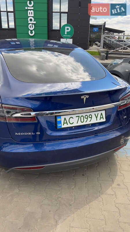 Ліфтбек Tesla Model S 2015 в Луцьку
