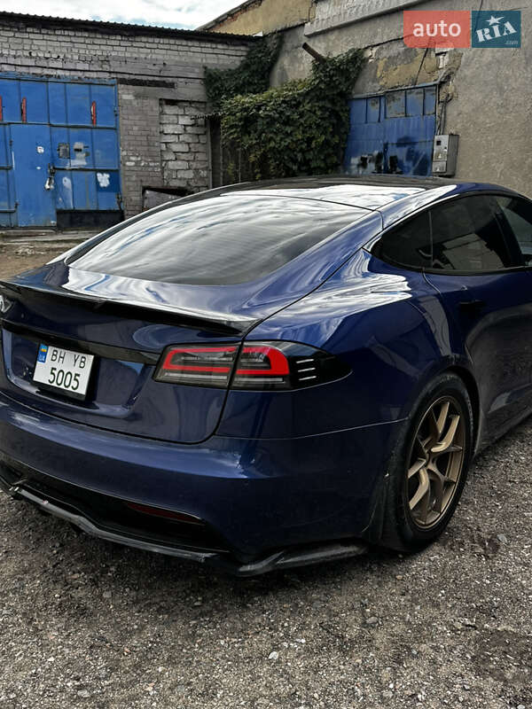 Лифтбек Tesla Model S 2021 в 