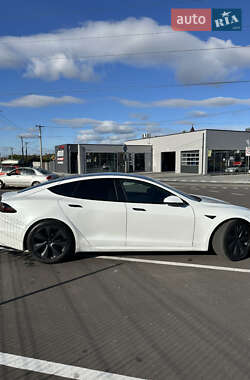 Ліфтбек Tesla Model S 2022 в 