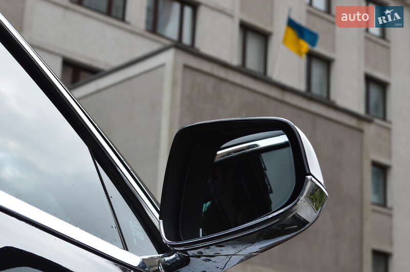 Ліфтбек Tesla Model S 2020 в Києві