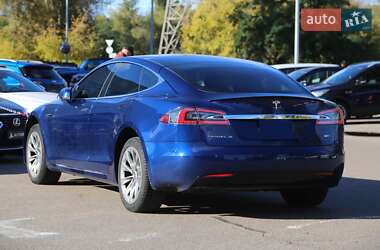Лифтбек Tesla Model S 2017 в 
