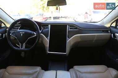 Лифтбек Tesla Model S 2017 в 
