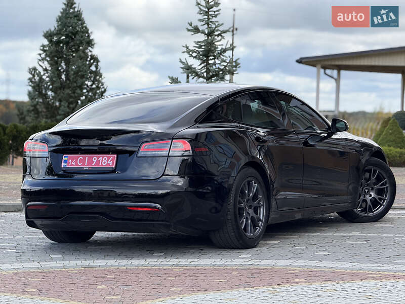 Ліфтбек Tesla Model S 2024 в Дрогобичі