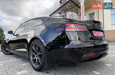 Лифтбек Tesla Model S 2024 в 