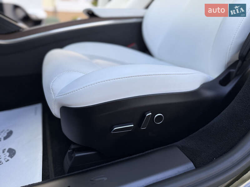Ліфтбек Tesla Model S 2024 в Дрогобичі