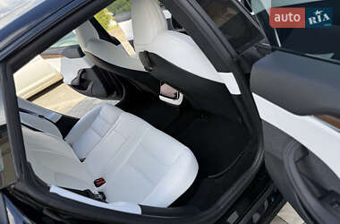 Лифтбек Tesla Model S 2024 в 