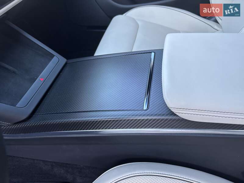 Лифтбек Tesla Model S 2021 в Ровно