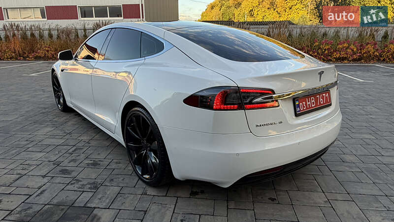 Ліфтбек Tesla Model S 2017 в Луцьку