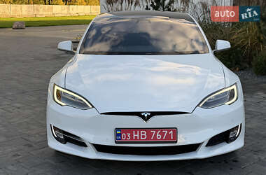 Лифтбек Tesla Model S 2017 в 