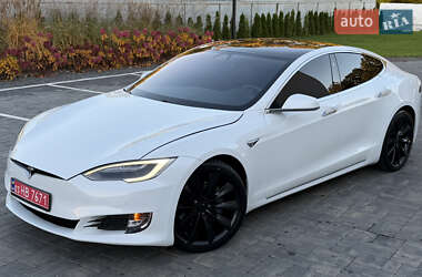 Лифтбек Tesla Model S 2017 в 