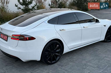 Лифтбек Tesla Model S 2017 в 