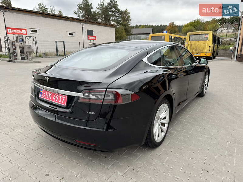 Лифтбек Tesla Model S 2017 в Ирпене