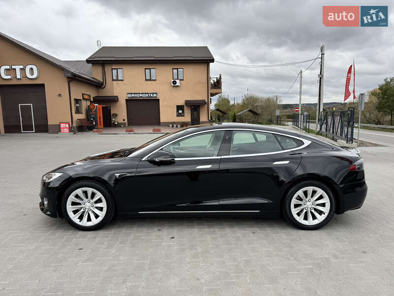 Лифтбек Tesla Model S 2017 в Ирпене