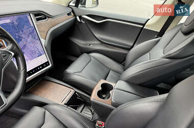 Лифтбек Tesla Model S 2017 в 