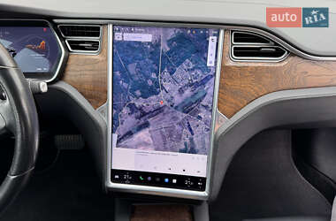 Лифтбек Tesla Model S 2017 в 
